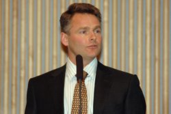 Tj Kent Björklund, Lamor Group, kiittä saamastaan palkinnosta. © INS- Industrial News Service, John Gammals (foto: Elena Tiihonen)