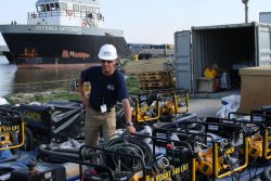 Fred Larsen inspecting pumps and powerpacks prior to Gulf of Mexico oil spill operations. © Lamor Corporation Ab (photo: Elena Tiihonen)