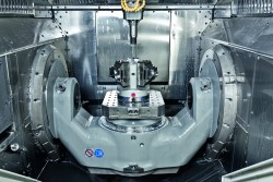 <p>Figure 1 shows the working area of a C 22 U high-performance five-axis machining centre featuring the 320 mm diameter NC swivelling rotary table with a multi-clamp system installed on it (0877)  </p> 