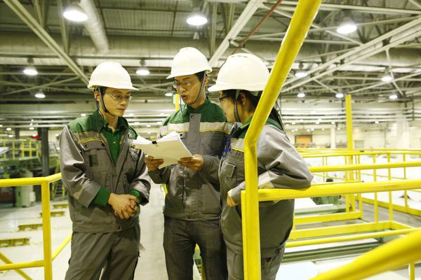 Workplace safety is a daily discussion topic at UPM. © UPM