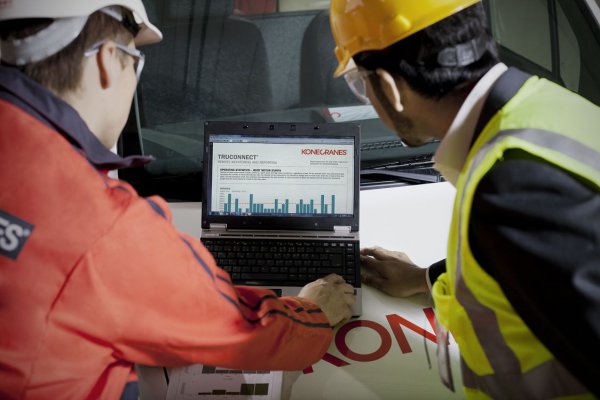 The complete TRUCONNECT range will comprise a range of different services, from regular reports via real time diagnoses and technical support to the input of real time production capacity. © Konecranes