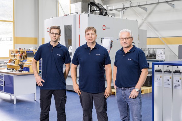 <p>Figure 5 shows from right to left side Friedhelm Herhaus, Managing Director, Christoph Schneider, Group Leader Milling Technology, and Tom Herhaus, Applications Engineering/Operator, all from machining service provider HETEC GmbH</p>
