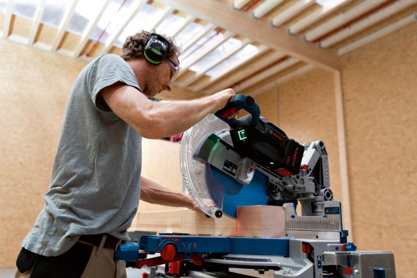 <p><em>Superior cutting performance confirmed by an independent test institute: Biturbo miter saw from Bosch for professionals</em></p>