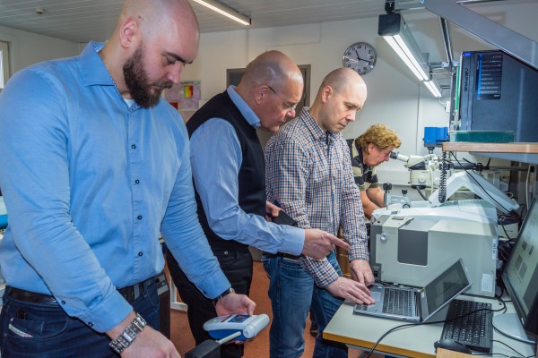 <p><em>The experienced team behind EcoCooling is partly the same that developed the front-lit technology used in Amazon Kindle-devices. From left to right: Juha Hatjasalo, Leo Hatjasalo, Jori Oravasaari and Jarmo Maattanen</em></p>
<p><em><br /></em></p>