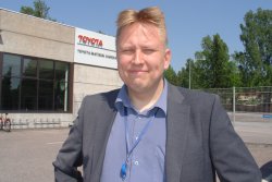 Myyntijohtaja Jukka Heinonen Toyota Material Handling Finlandista toteaa, että varastotilan käyttöä pystytään optimoimaan oikeanlaisilla hylly- ja trukkiratkaisuilla. © Toyota Material Handling Finland Oy (photo: )