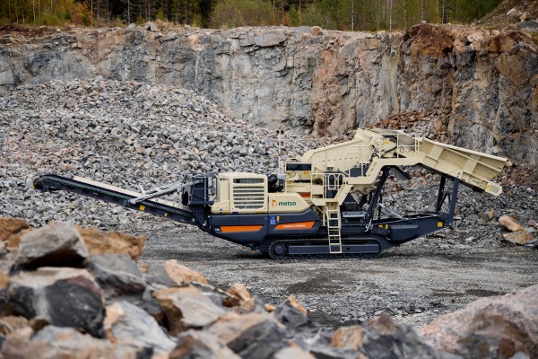 <p><strong>Metso Outotec expands Lokotrack mobile series for aggregates</strong></p>